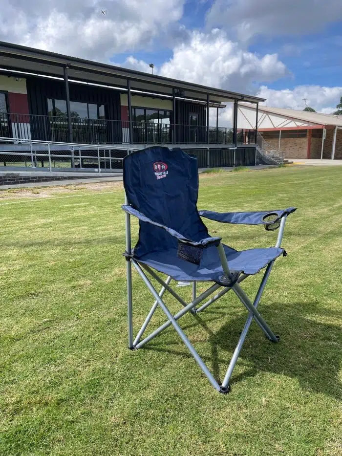 Oversized Folding Chair - Image 2
